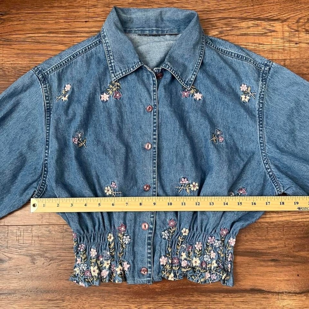 Vintage Embroidered Denim Chamgray Button Blouse Women S Boho Cottagecore 90s - Picture 5 of 7
